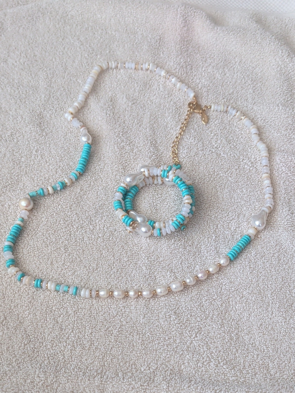 Chico's Turquoise, White & Gold Bead Necklace Set